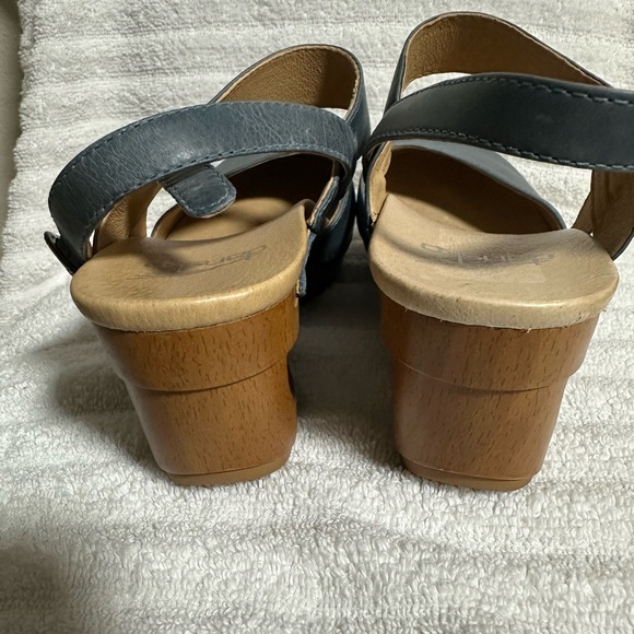 Dansko Taci Denim Leather Clogs. Mary Jane buckle sling back. Size 38 - Picture 6 of 7